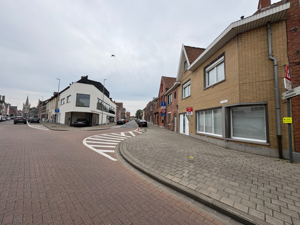 Louis Leynstraat - 2 - - 8800