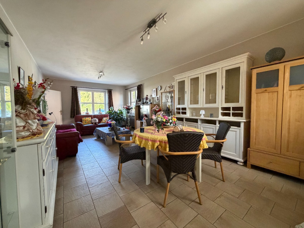 Steenweg op Ravels - 215 - - 2360