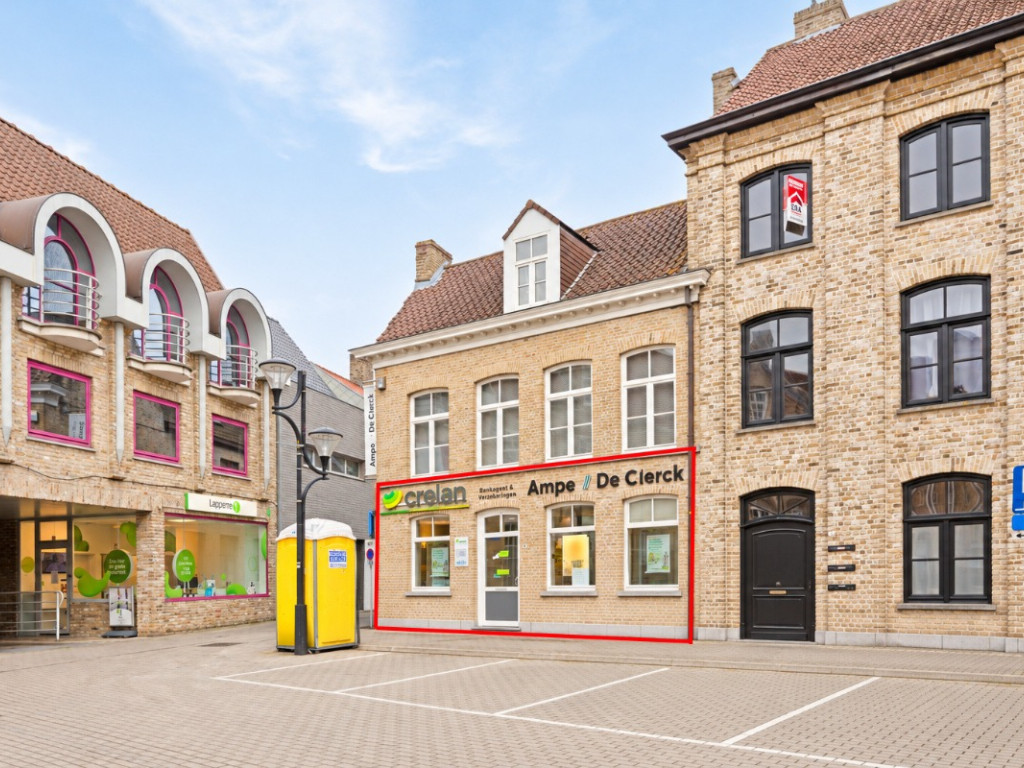 Houtmarkt - 4 - - 8630