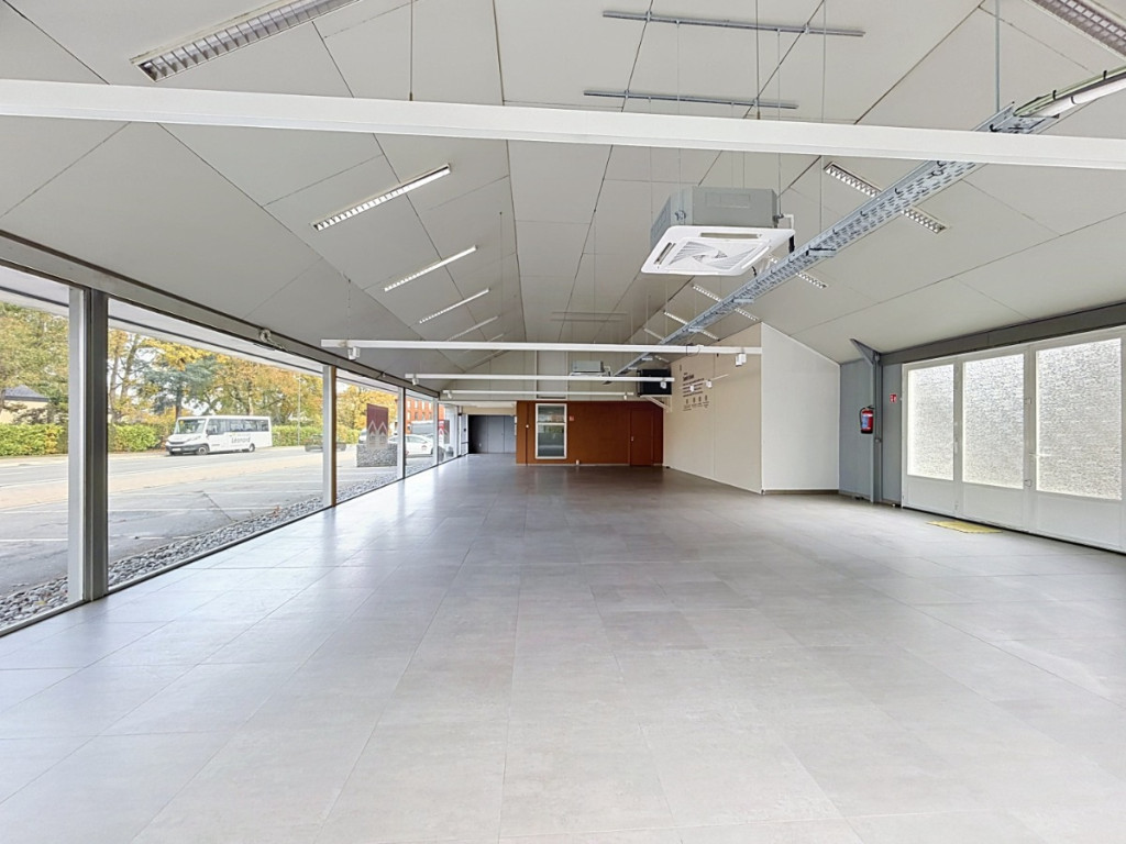 Rue de marche - 73 - - 6600