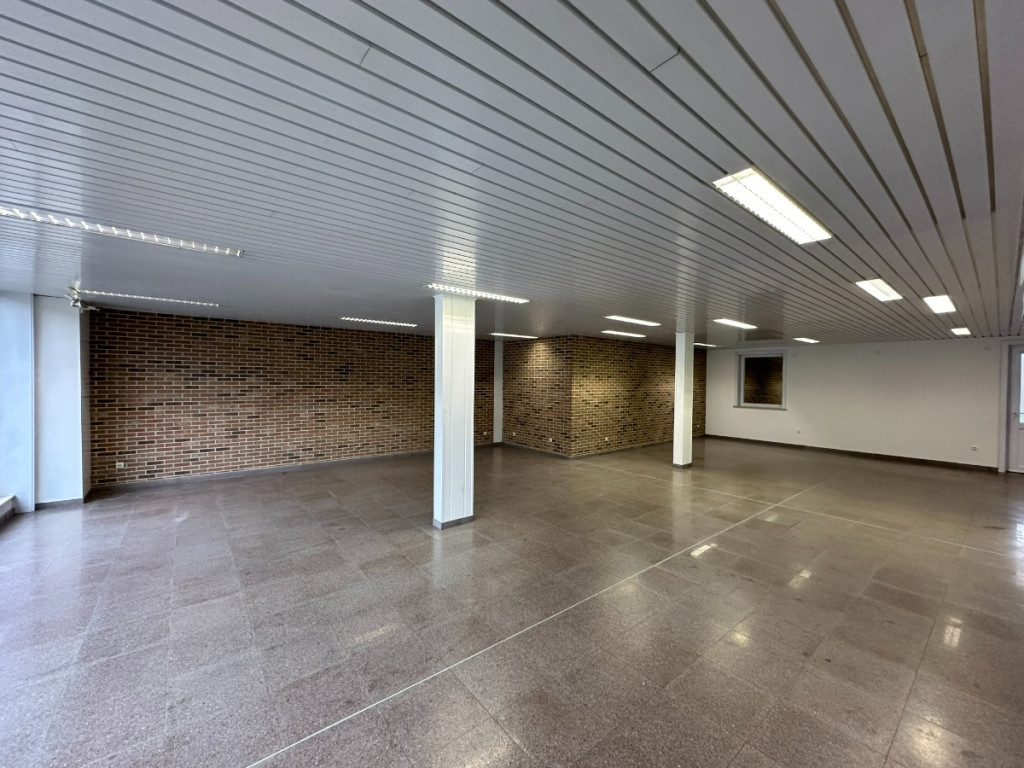 Menenstraat - 61 - - 8940