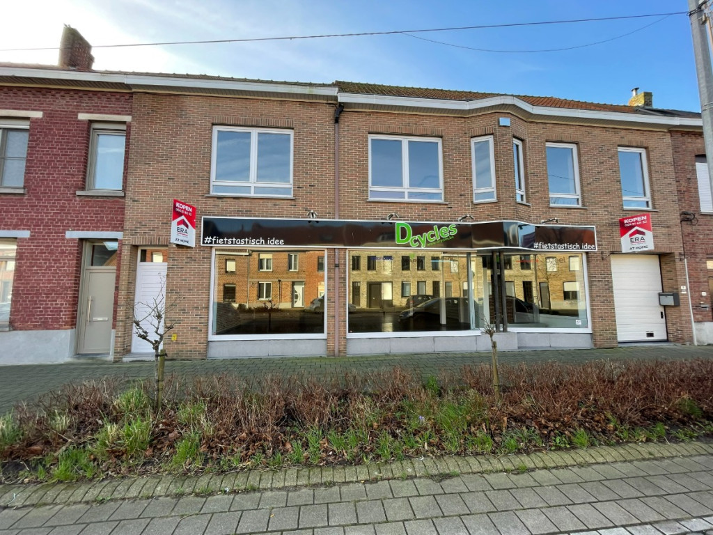 Menenstraat - 61 - - 8940