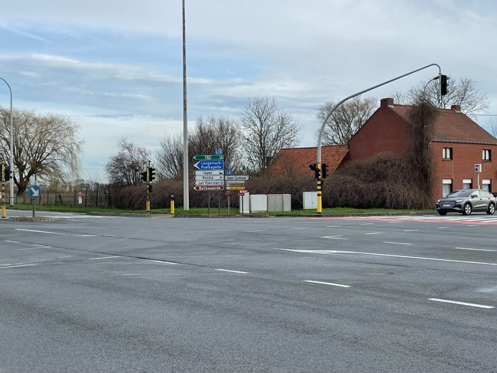 Veurnseweg - 18 - - 8900