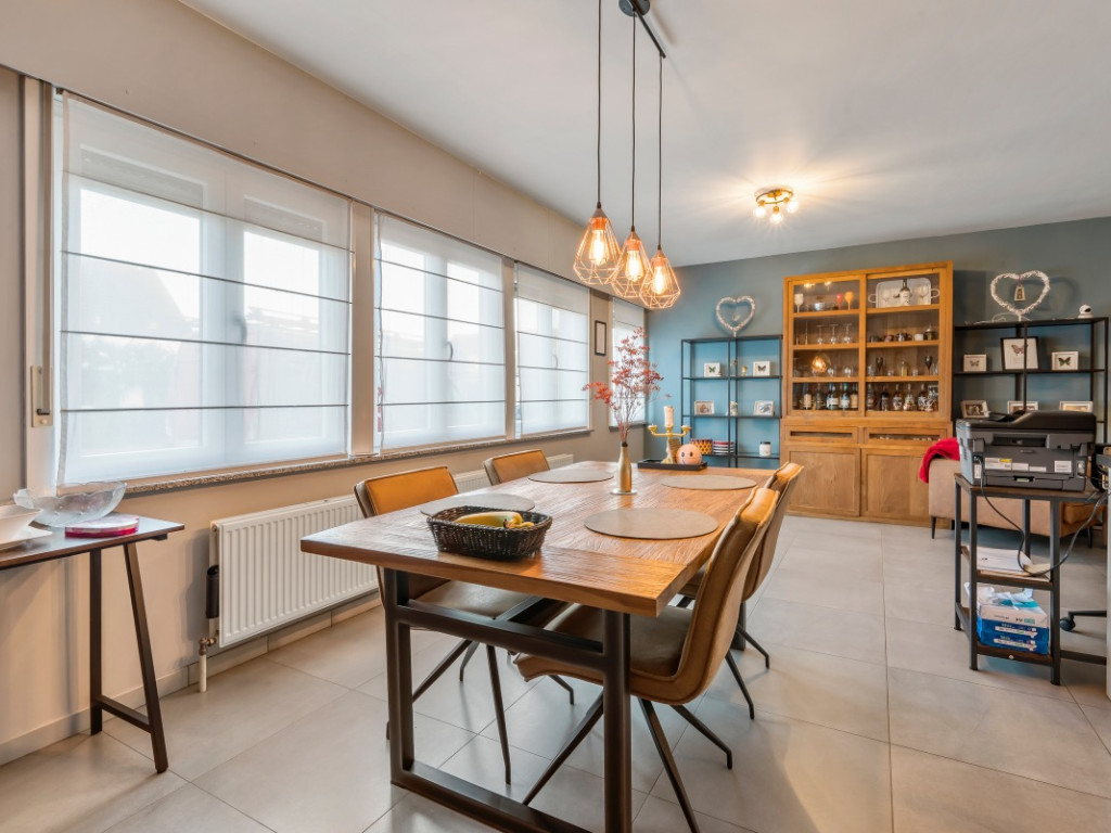 Tereken - 146 - bus 1 - 9100