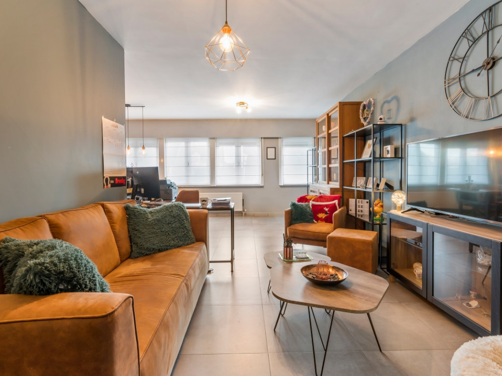 Tereken - 146 - bus 1 - 9100