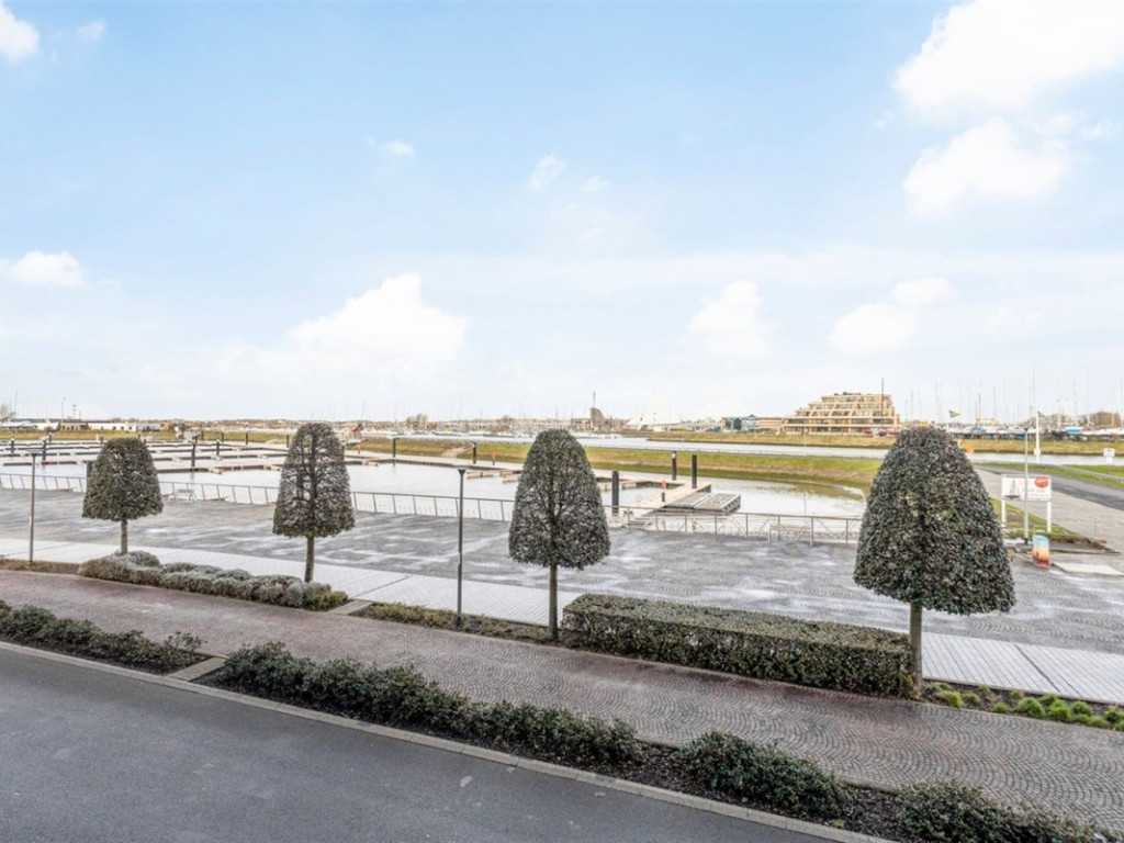 Robert Orlentpromenade (Boardwalk) - 9B - - 8620