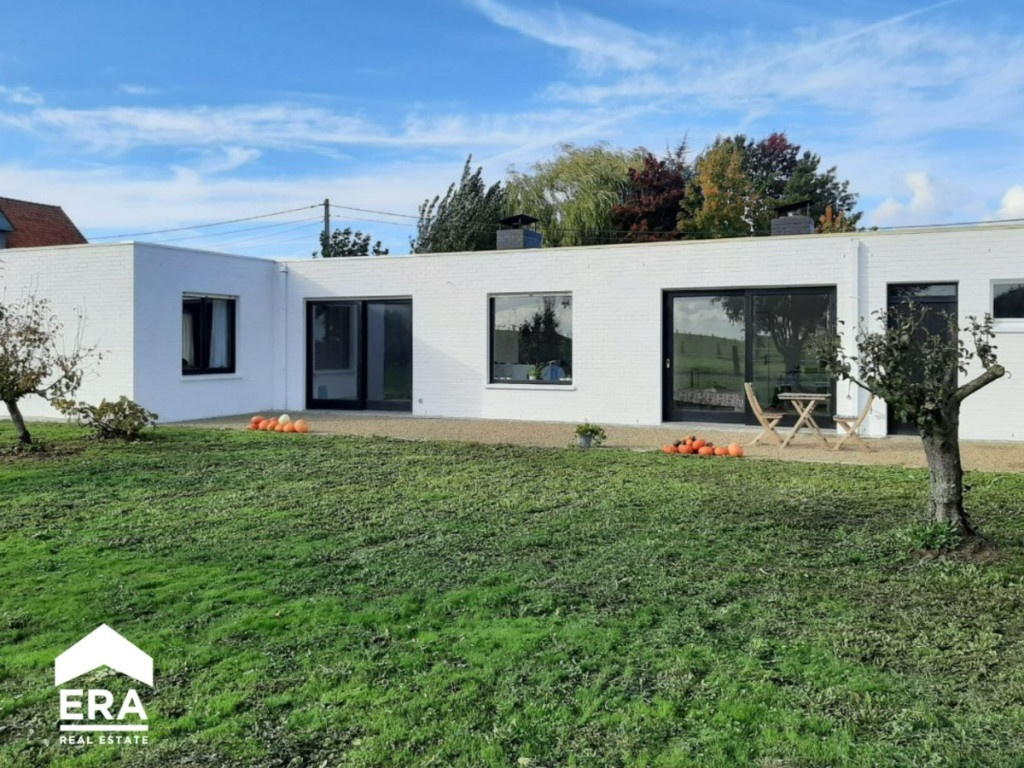 Millesteenstraat - 102 - - 8890