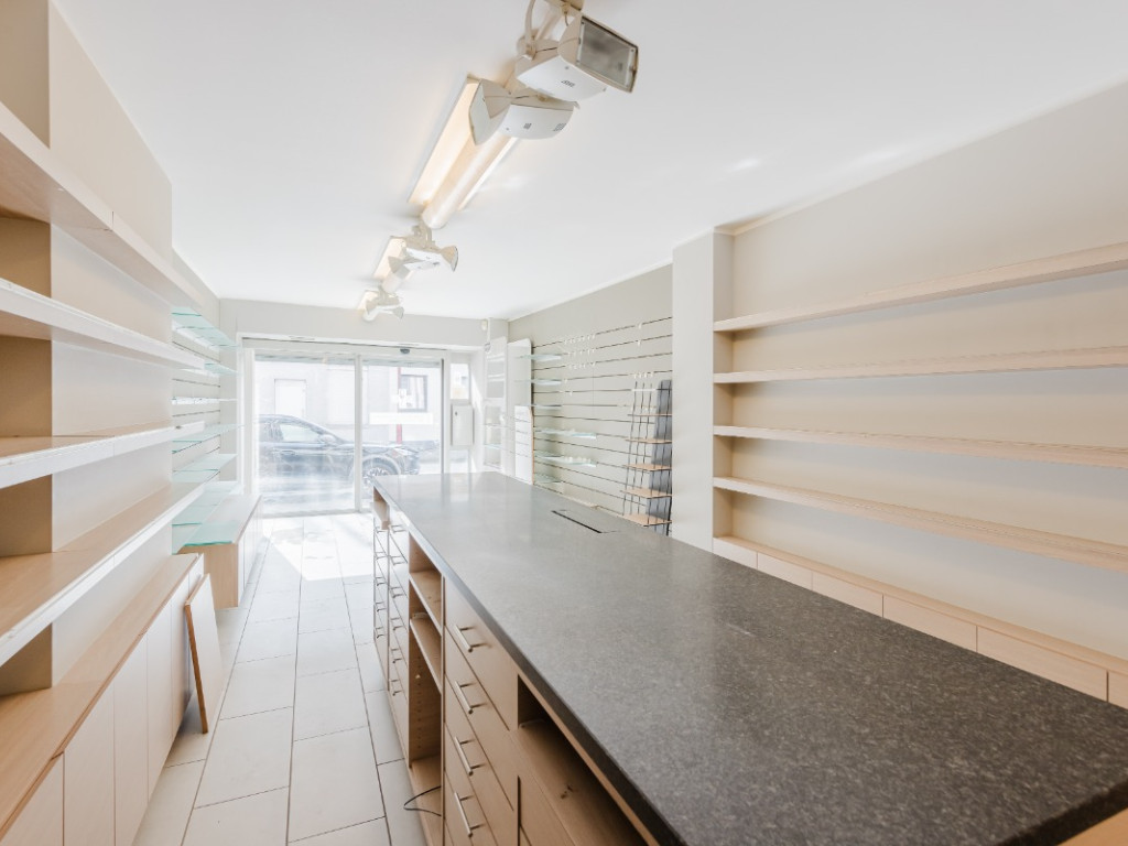 Hoogstraat - 9 - - 9960