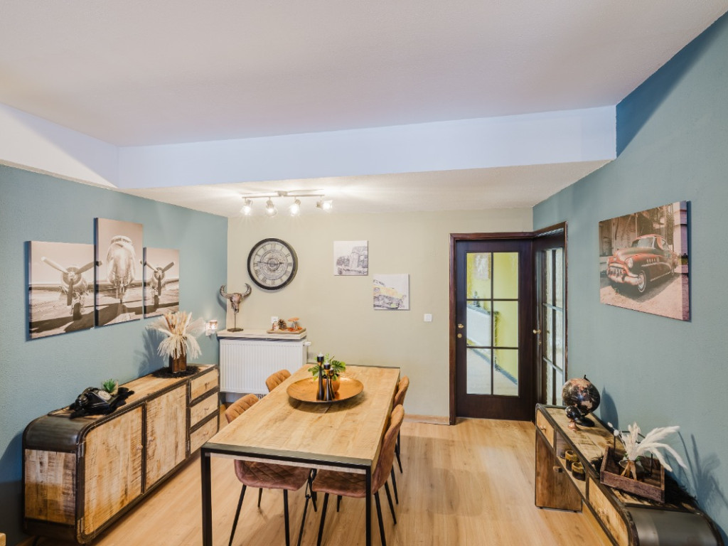 Hoogstraat - 73 - - 9960