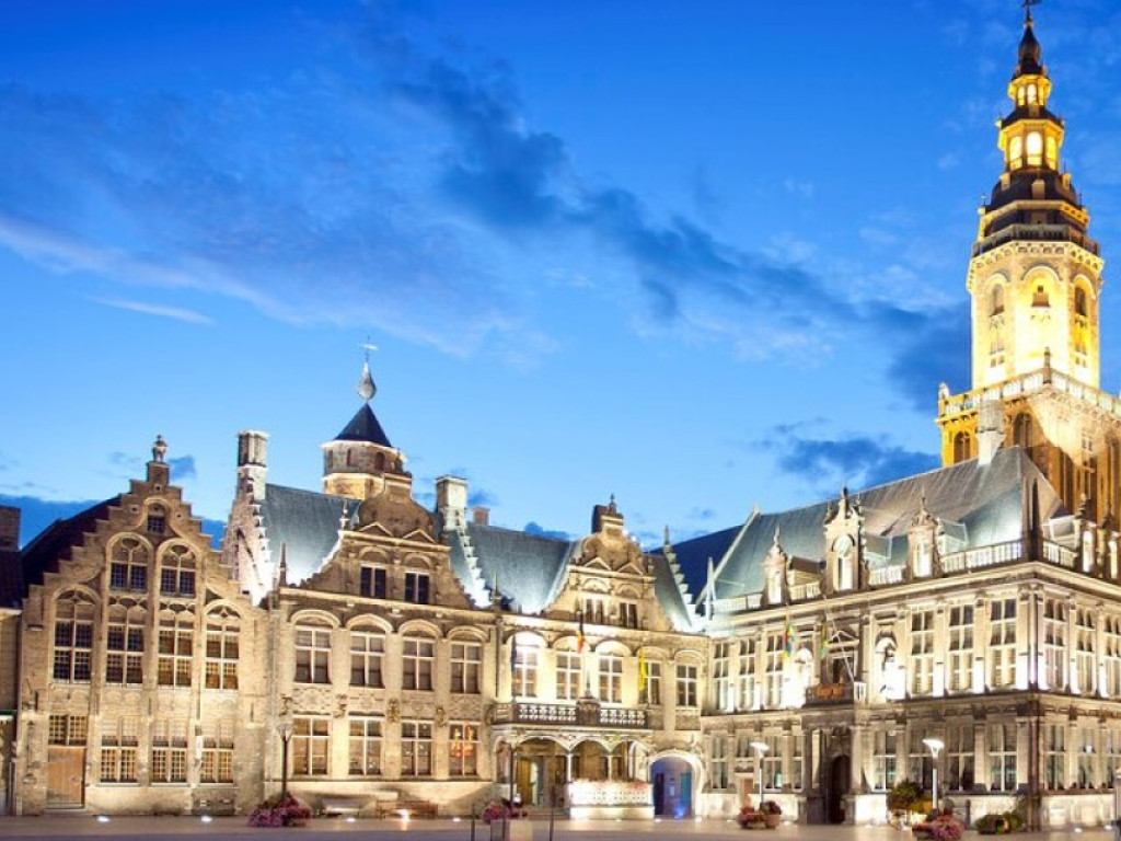 Grote Markt - 32 - - 8630