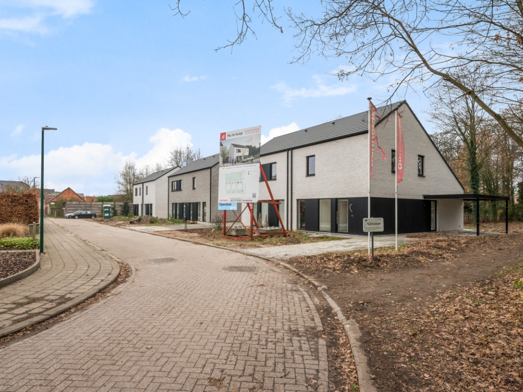 Oostakker - 2 - - Lot 6 - 2290