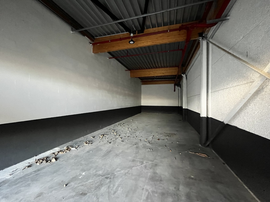 Izegemsestraat - 95 - UNIT - 8800