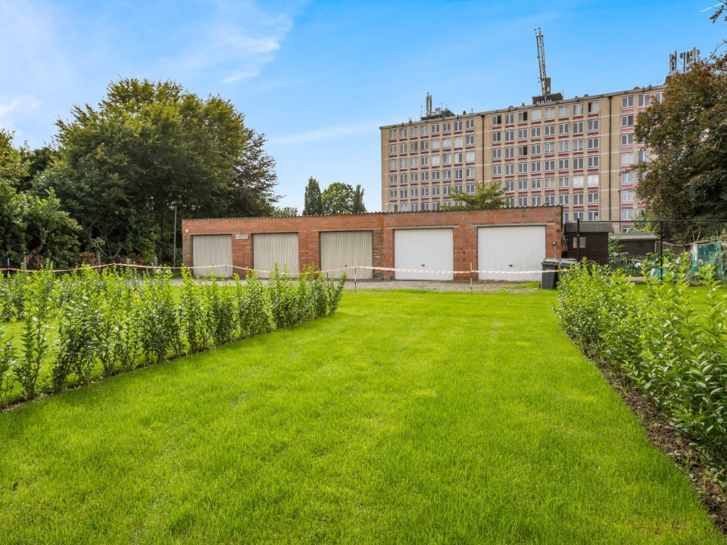 Brugsken (garagebox) - 87 - - 9100