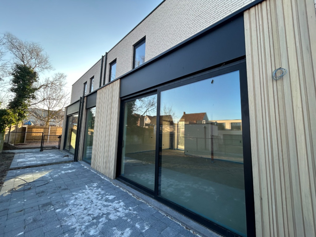 Onledegoedstraat - NB - - 8800