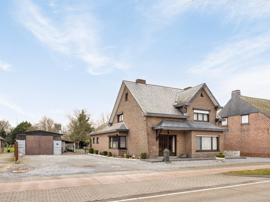 Staatsbaan - 8 - - 3945
