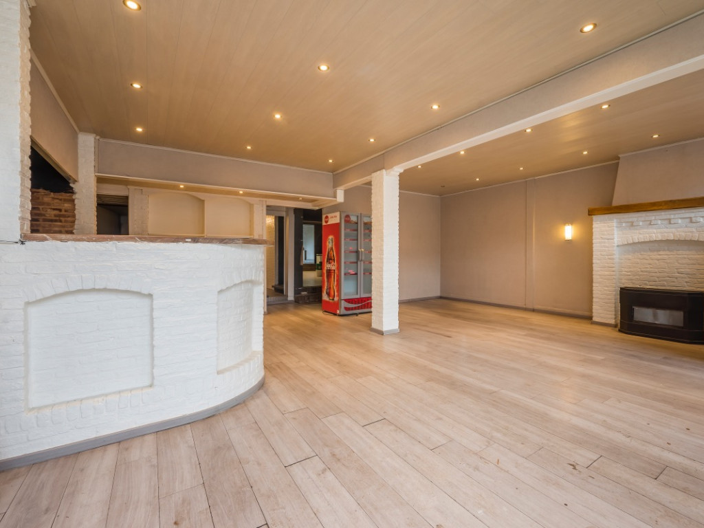 Stationsstraat - 128 - - 9250