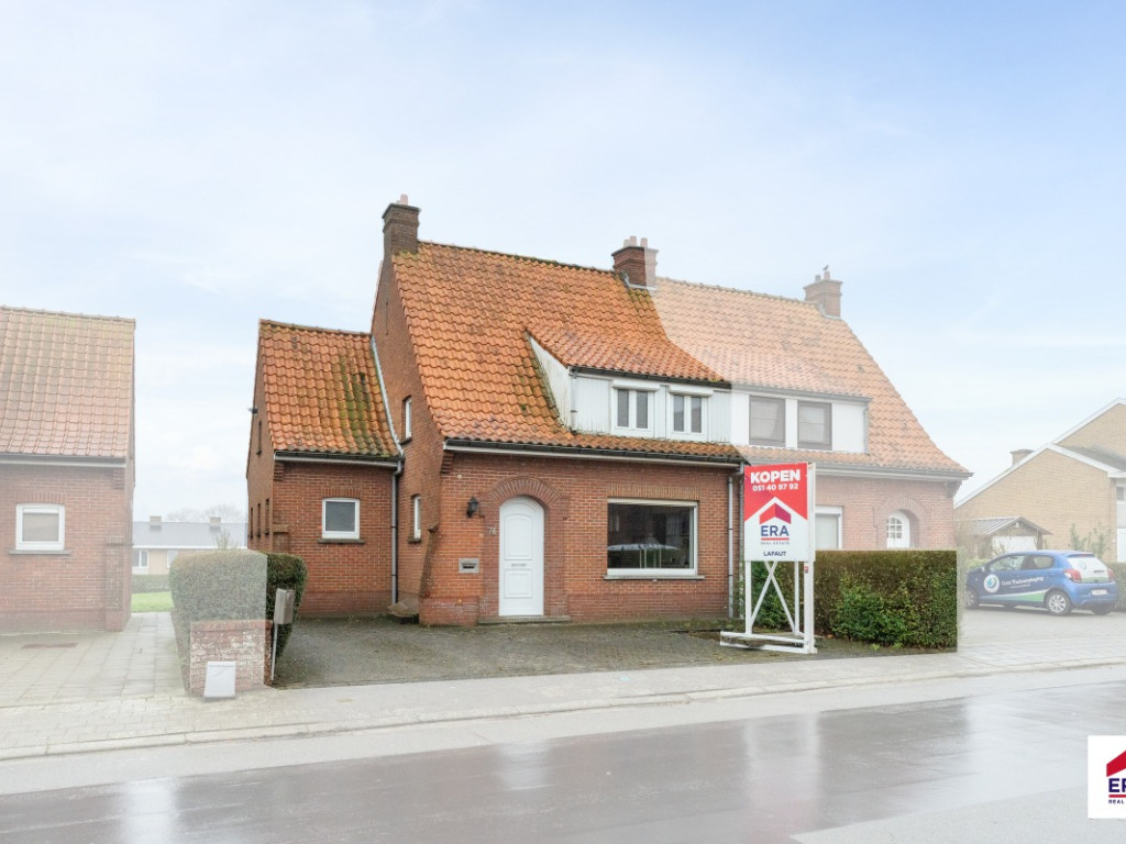 Hondstraat - 76 - - 8700