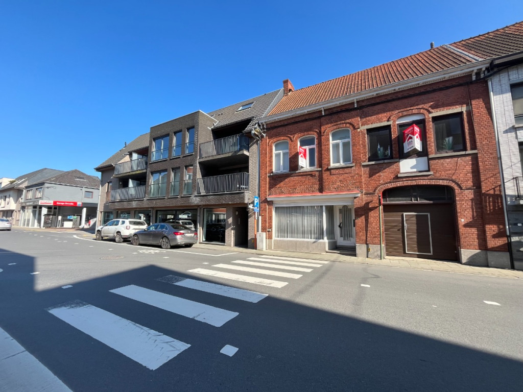 Roeselarestraat - 74 - - 8560
