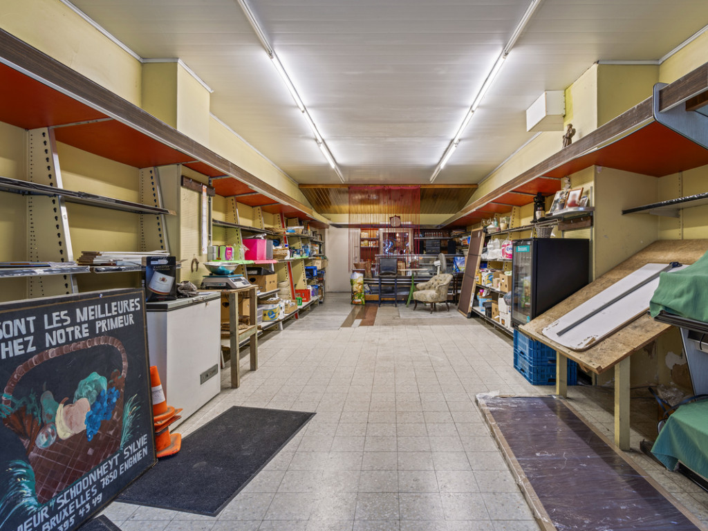 Rue de Bruxelles - 21/21A - - 7850
