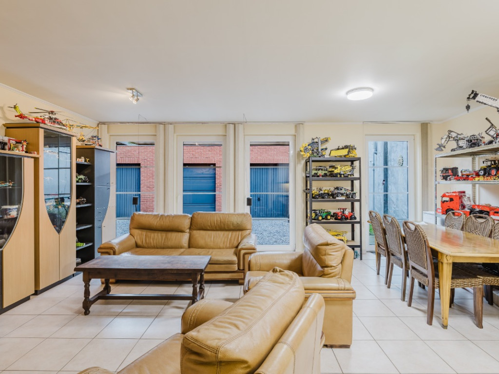 Leegstraat - 13 001 - - 9060