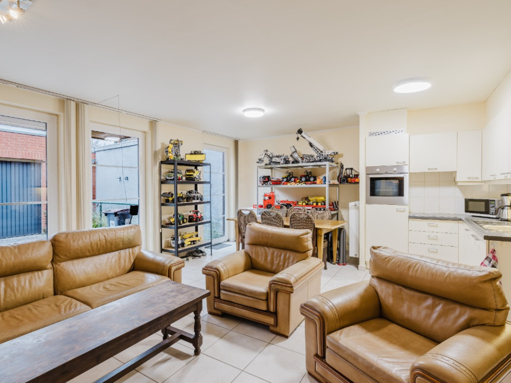Leegstraat - 13 001 - - 9060
