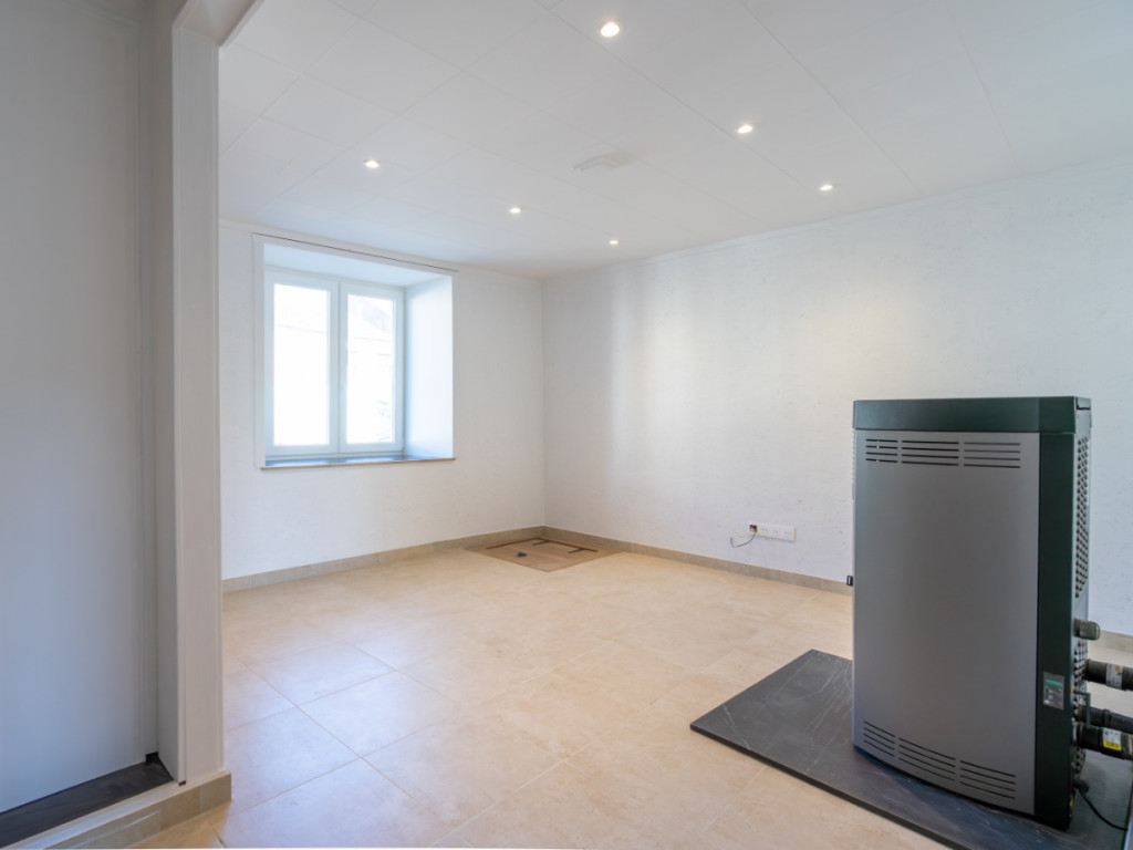 Rue du Home - 28 - - 6870