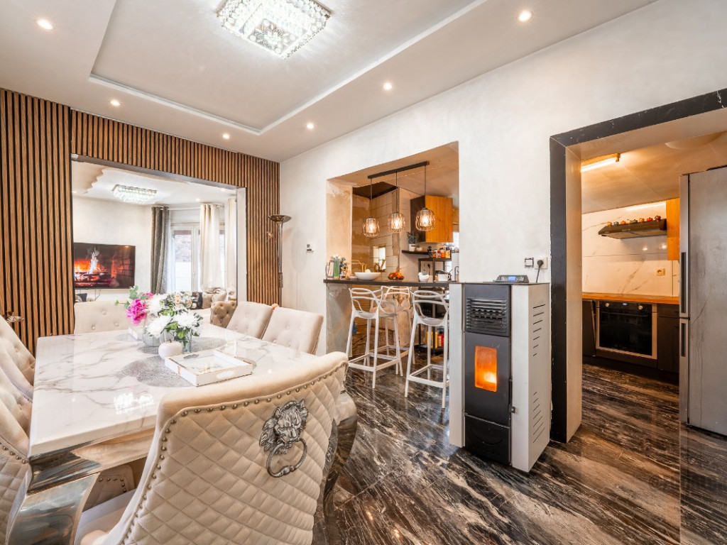 Rue Comtes d'Egmont-de Hornes - 28 - - 4100
