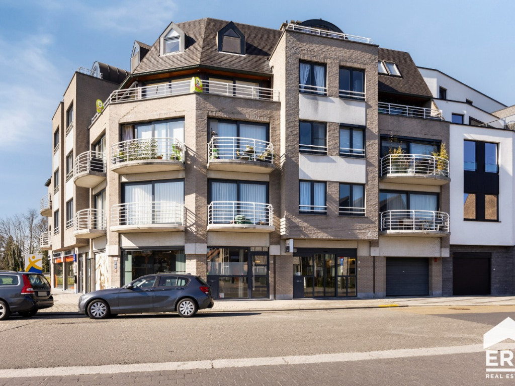 Stationsplein - 20 - - 8730