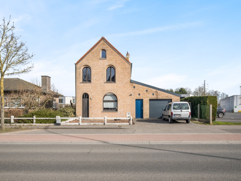 Stationsstraat - 158 - - 9890
