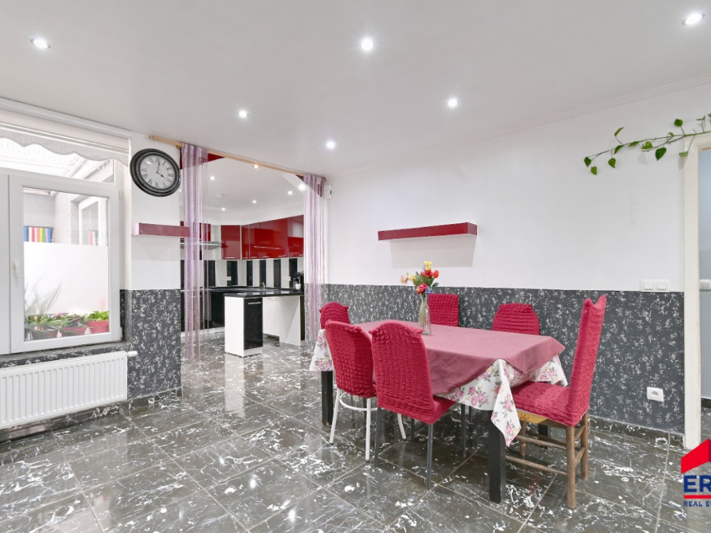 Patersstraat - 16 - - 9900