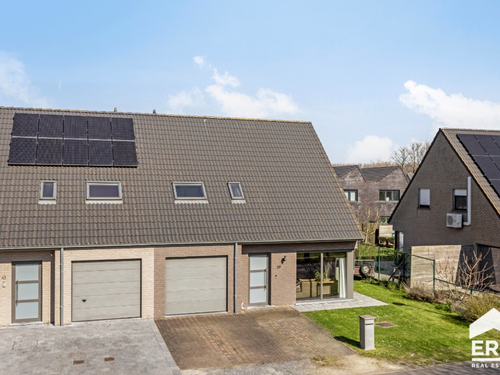 Lieveberm - 39 - - 8340