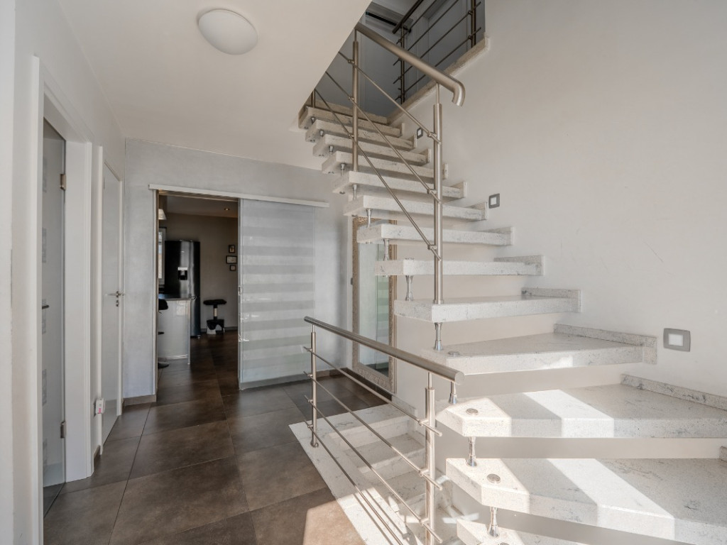 Rue du Fort d'Andoy - 76 - - 5100