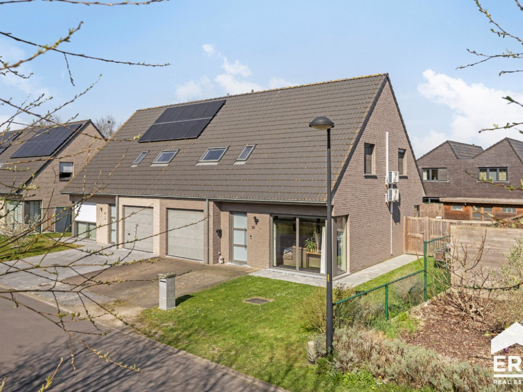 Lieveberm - 39 - - 8340