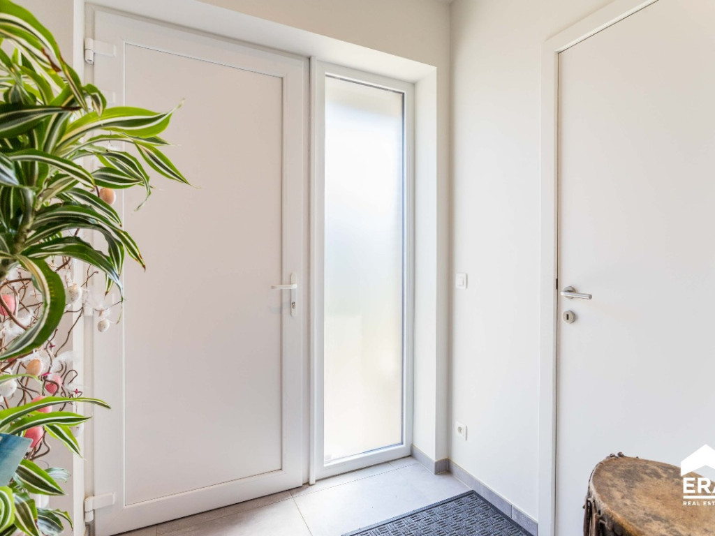 Frezenbergstraat - 97a - - 8980