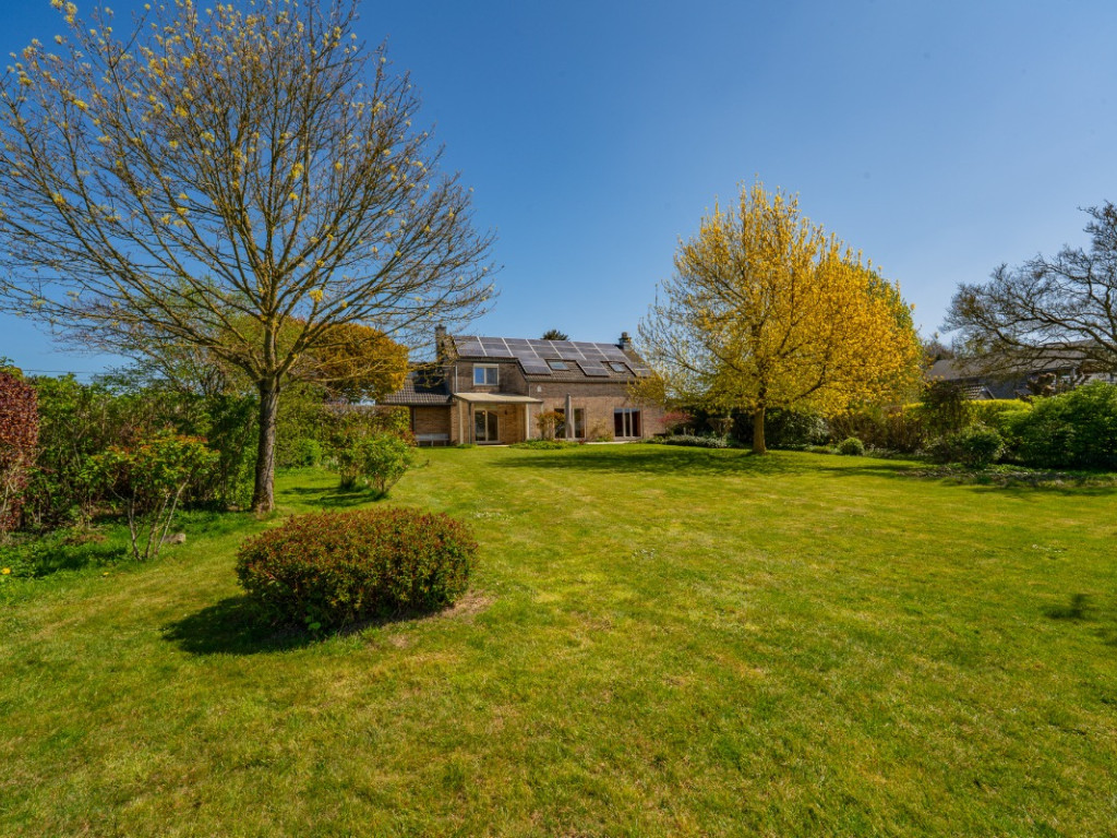 Rue de Petit Ouffet - 27 - - 4590