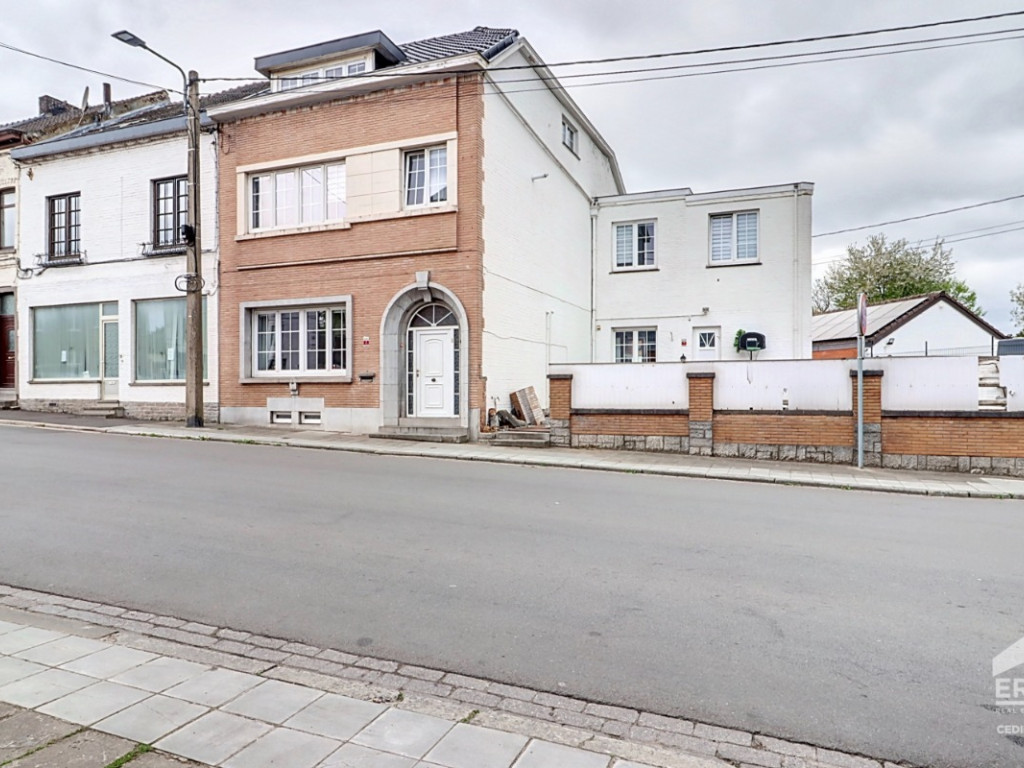 Place Léonce Mayence - 18 - - 6040
