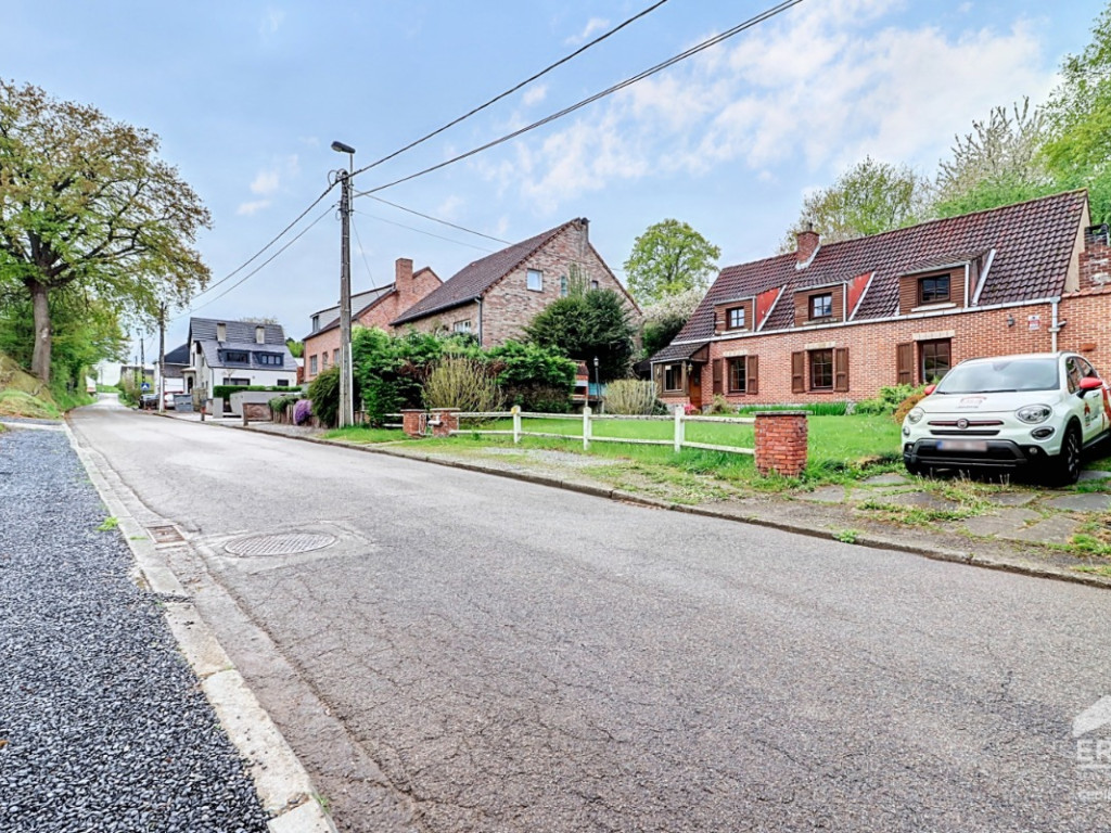 Rue du Fond des Bois - 19 - - 1470