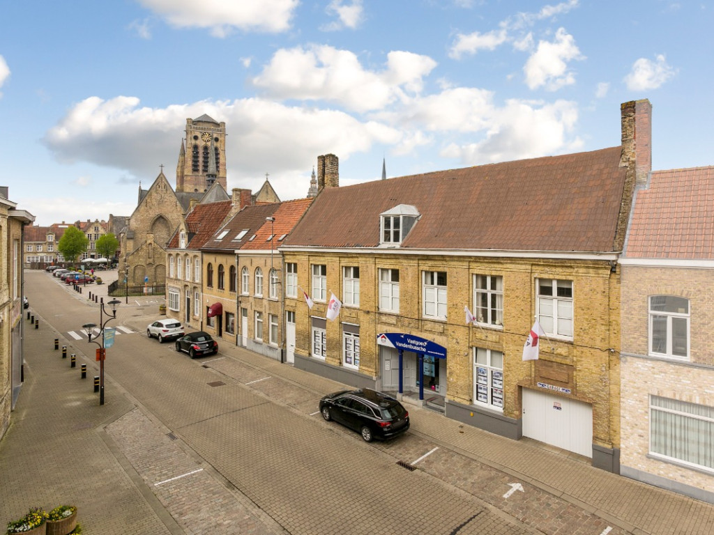 Houtmarkt - 9 - - 8630