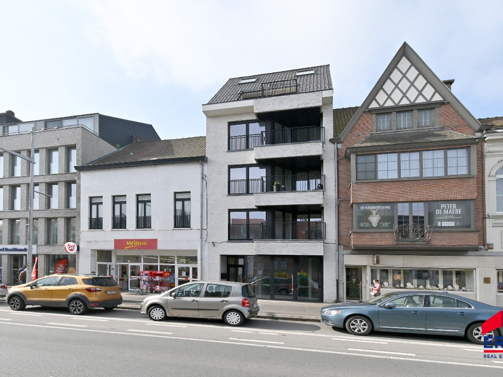 Stationsstraat - 68 - - 9900