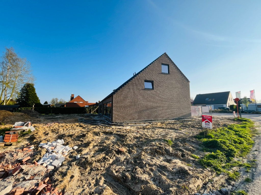 Roeselarestraat - 376 - NB - 8880