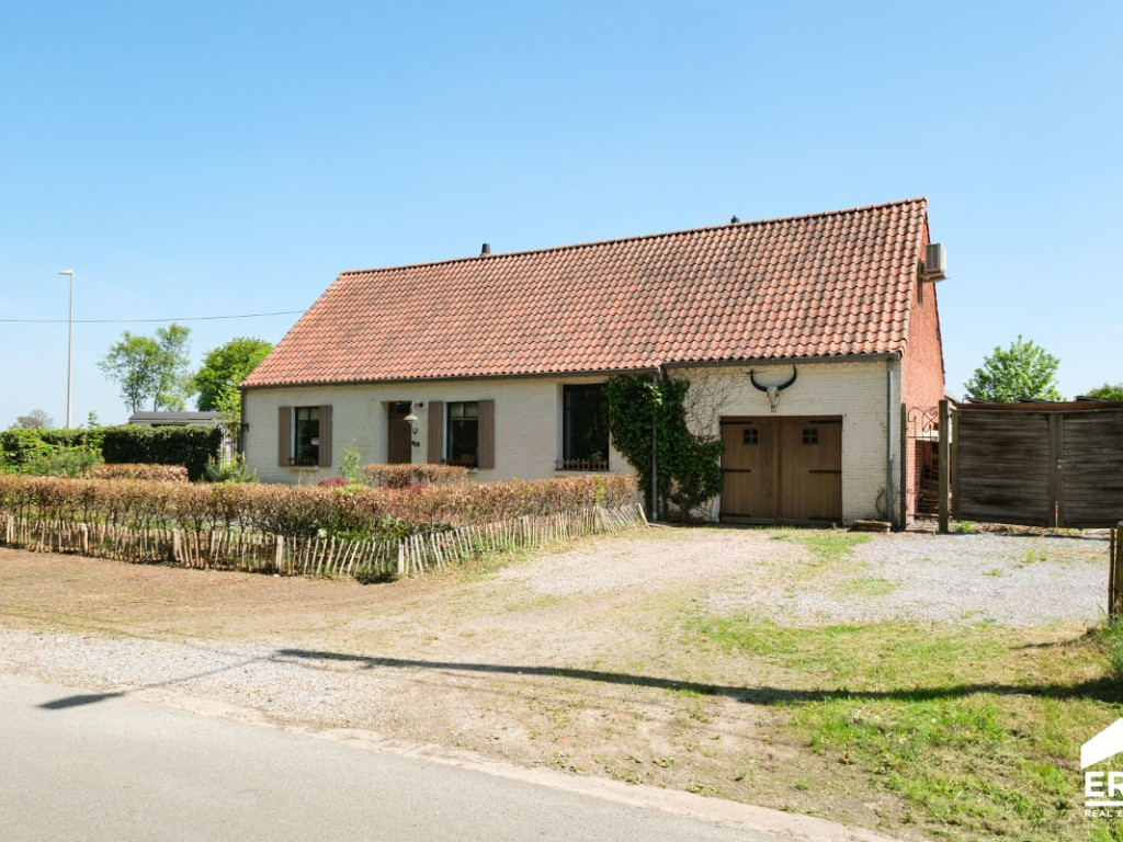 Hoefstraat - 3 - - 3940