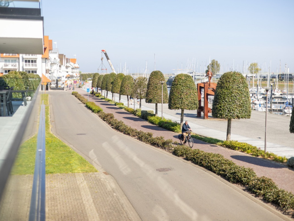 Robert Orlentpromenade (Board Walk) - 9B - - 8620