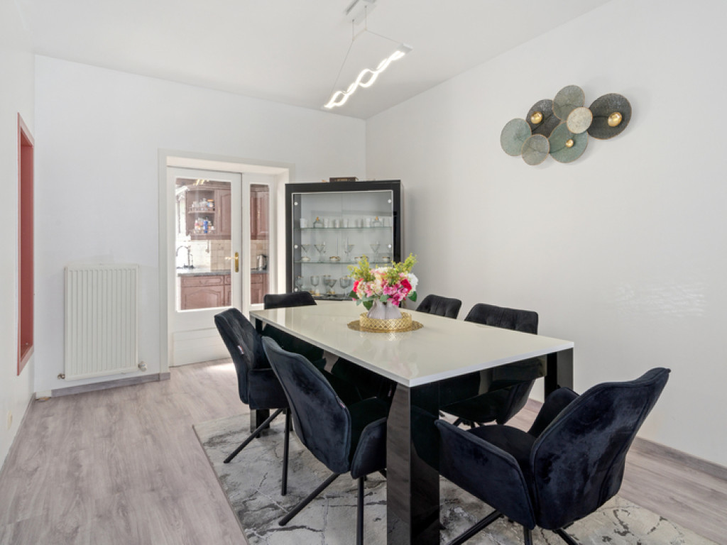 Valleistraat - 75 - - 9400