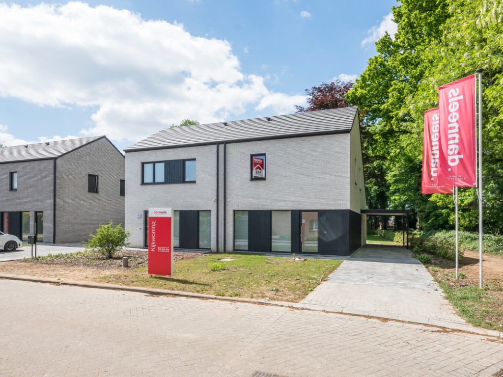 Oostakker - 2 - - Lot 6 - 2290