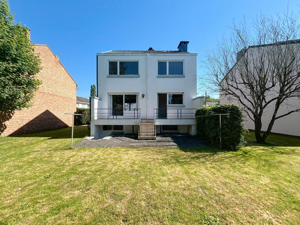 Rue Fernand Huet - 28 - - 4053