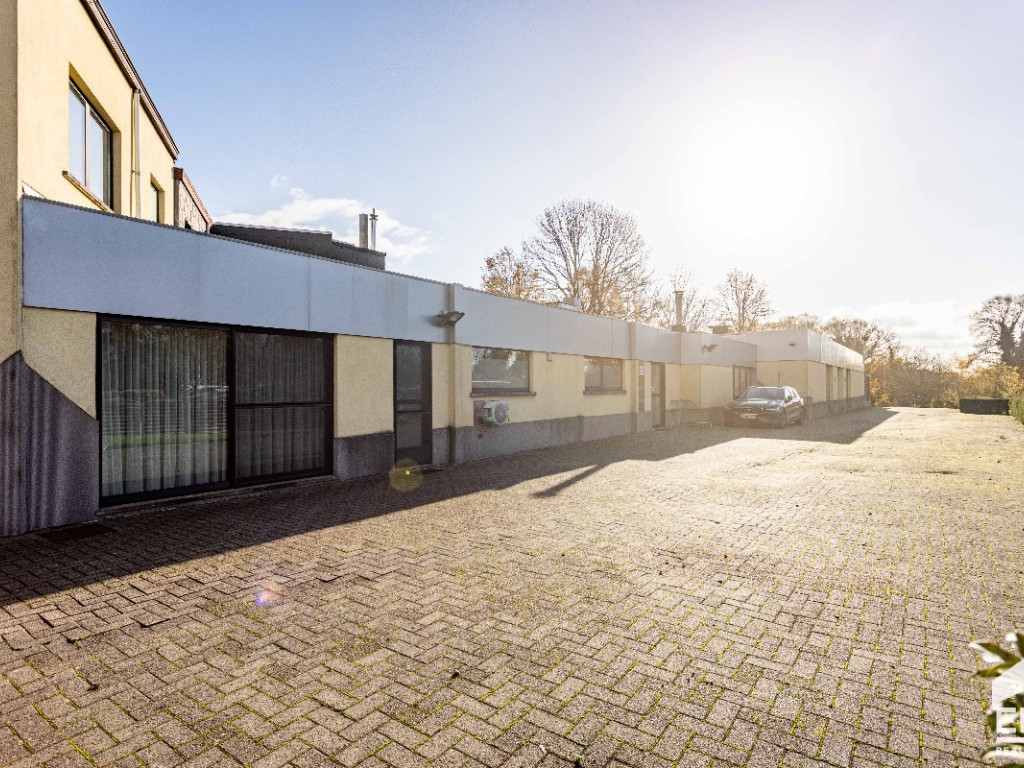 Hogeweg - 84 - - 9320