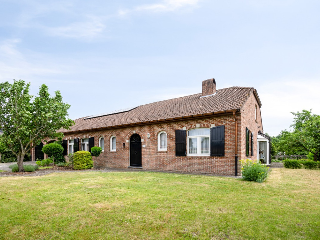 Broekhoven - 5 - - 2200