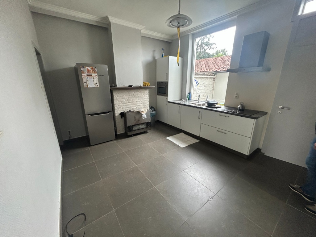 Stationstraat - 69 - - 8890