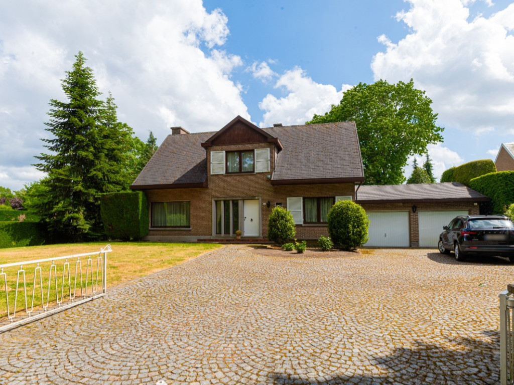 Steenweg Hulst-Lessen - 75 - - 9140