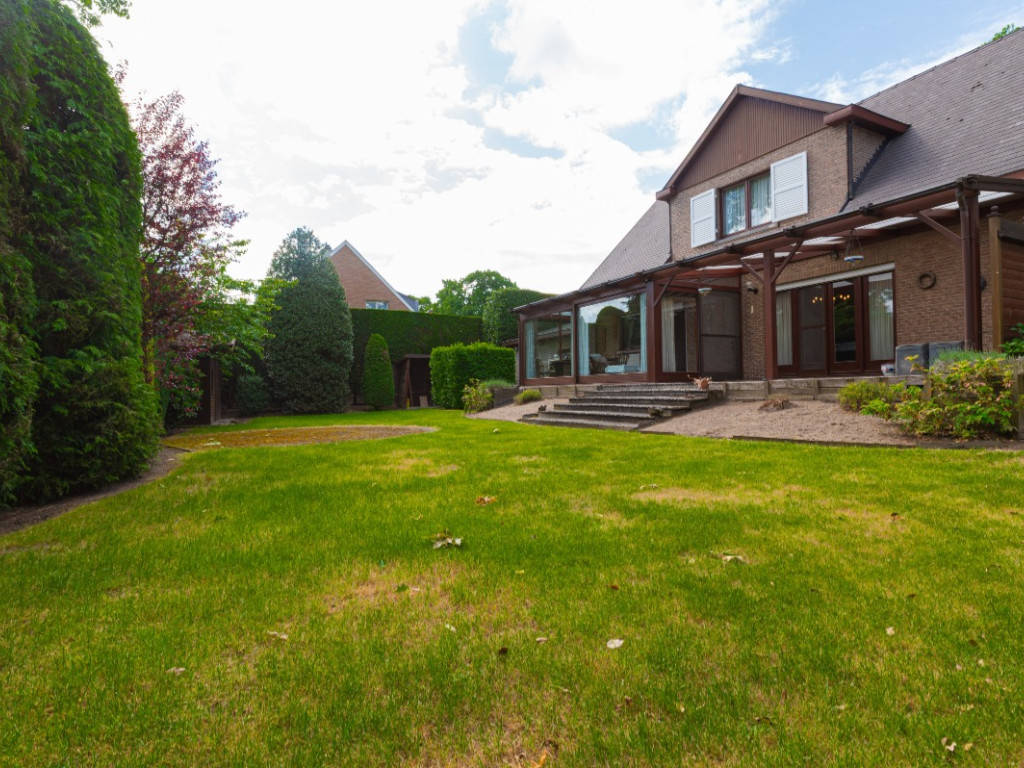 Steenweg Hulst-Lessen - 75 - - 9140